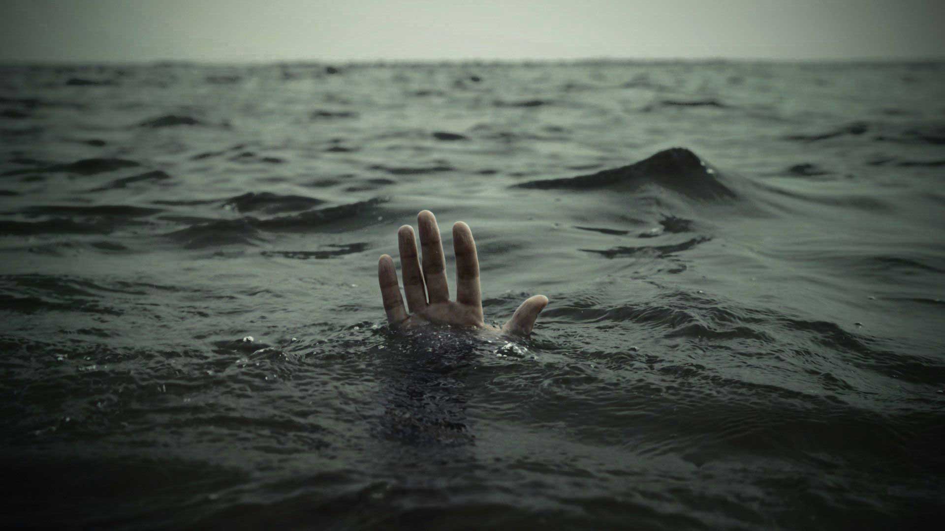 Four Missing After Being Swept Away While Bathing at Pamunugama Beach
