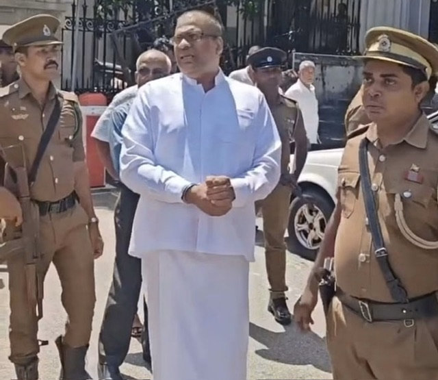Prisons spokesman clarifies rules on prisoners’ attire when produced in court