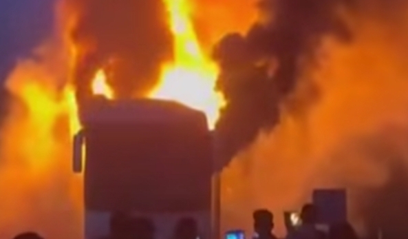 Southern Expressway traffic disrupted after bus catches fire