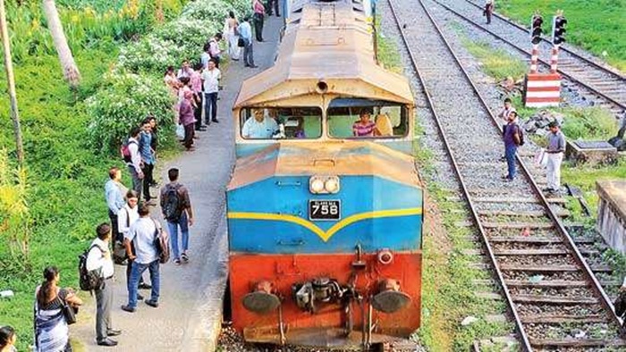 Office trains operating despite 48‑hour railway strike